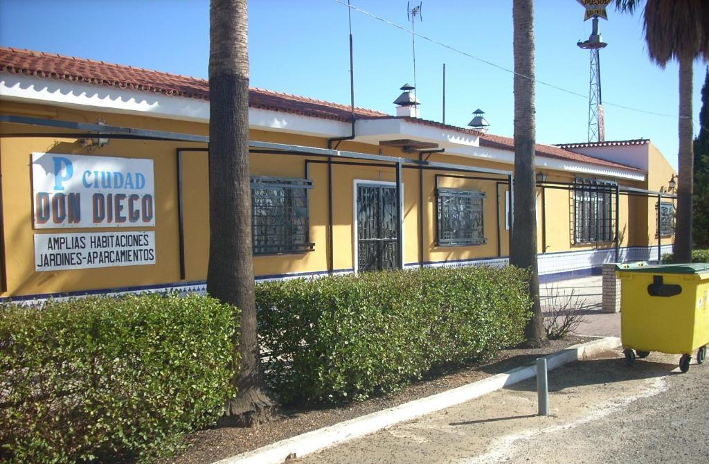Hostal Don Diego Сан-Хуан-дель-Пуэрто Экстерьер фото